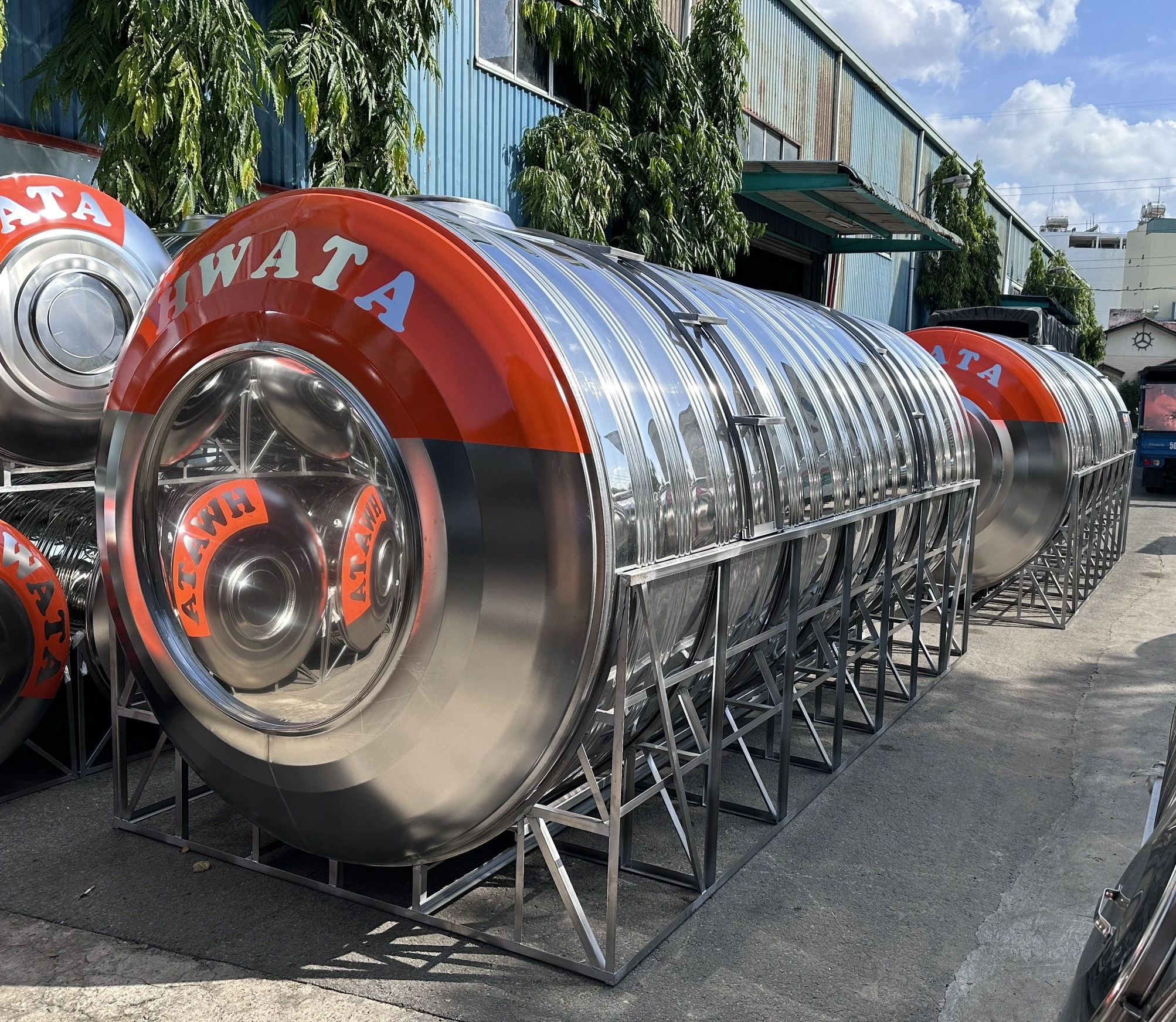 Bồn inox Hwata dung tích lớn cho nhà trọ nhà xưởng và công trình Bồn nước inox công nghiệp Hwata dung tích lớn